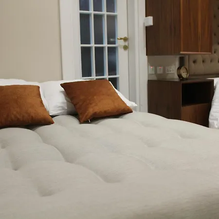 Pensiune Iz-zebbuga Boutique Suites *