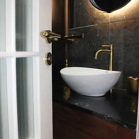 Iz-zebbuga Boutique Suites *